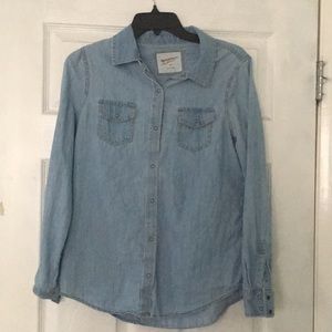 Arizona Jean shirt, size medium